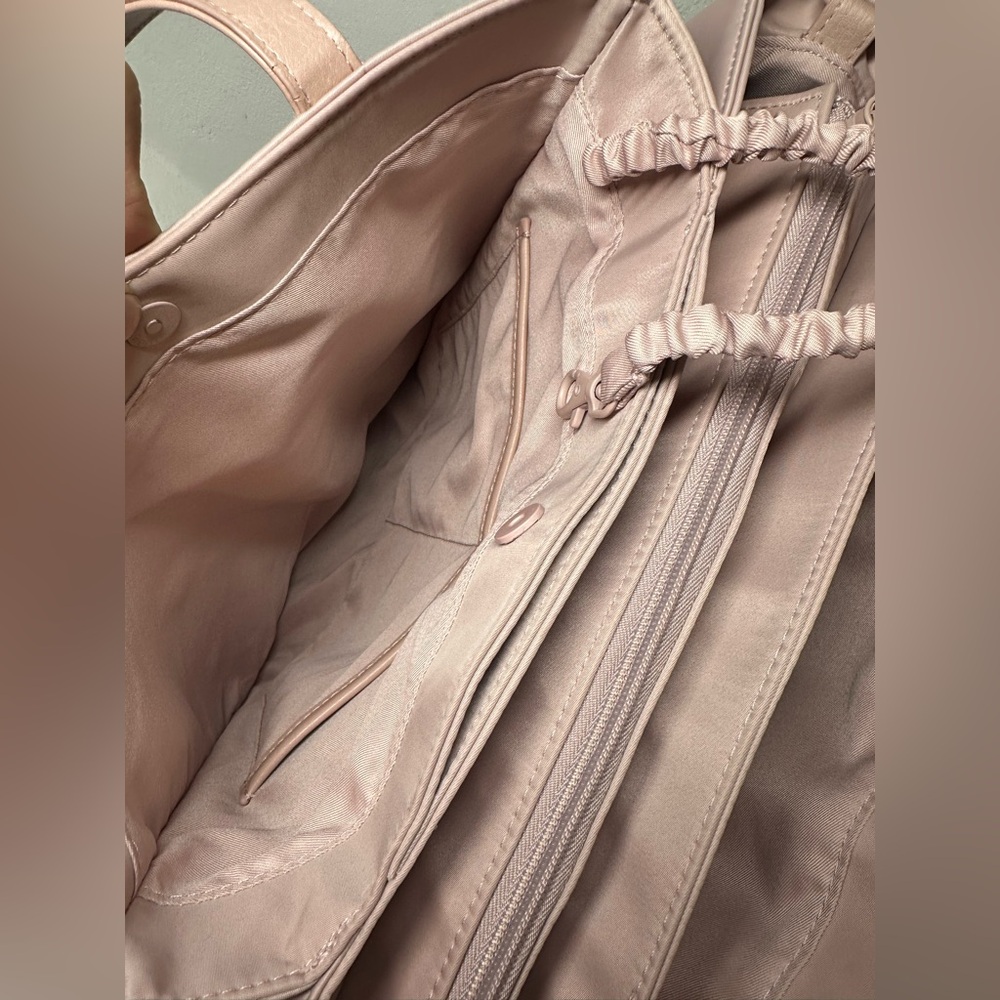 BEIS Commuter Tote Bag In Atlas Pink - Picture 4 of 16